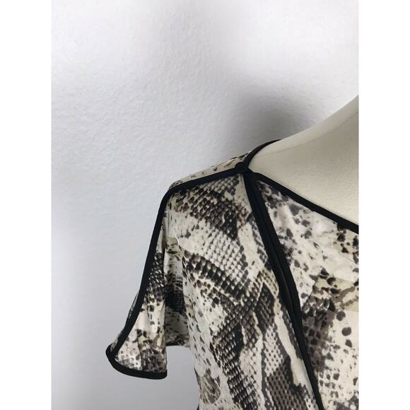 BCBGMaxAzria Print Stretch Bodycon Dress - Picture 4 of 12